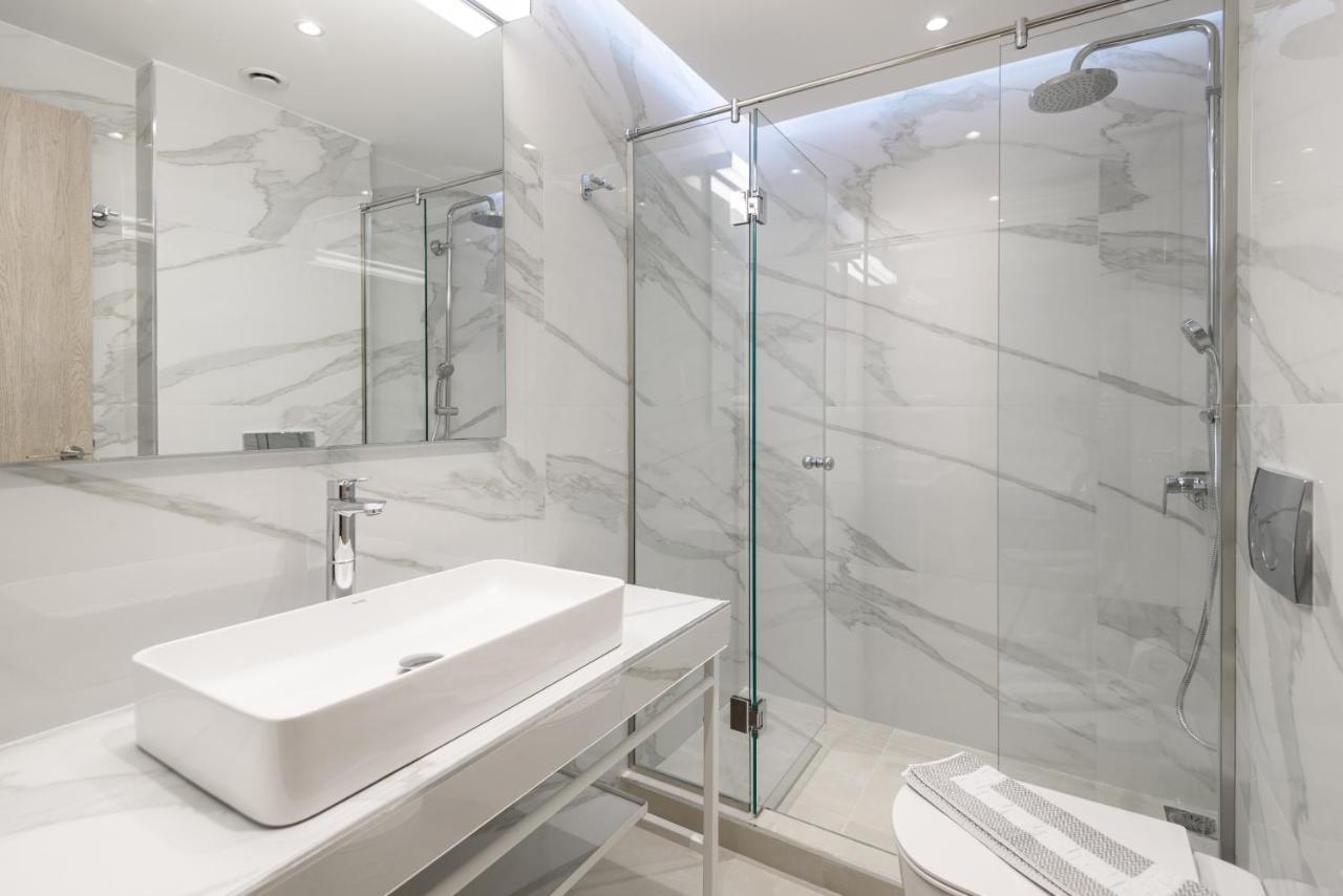 Crossroads Athens By Yha Apartment Екстериор снимка