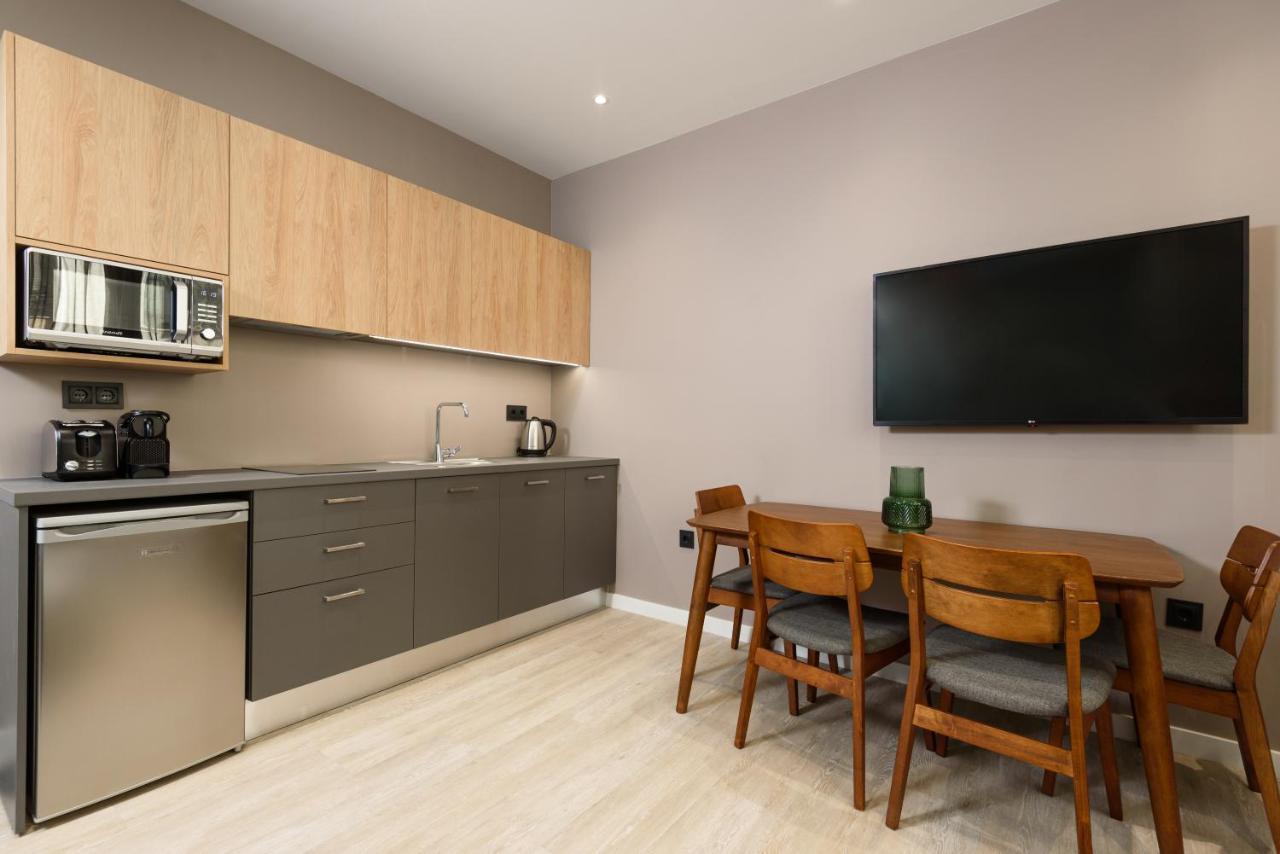 Crossroads Athens By Yha Apartment Екстериор снимка